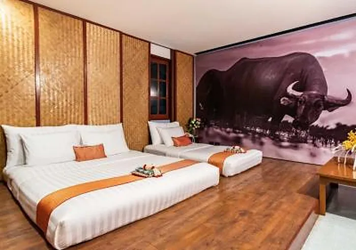 Standard Triple Room at Dang Derm Hotel